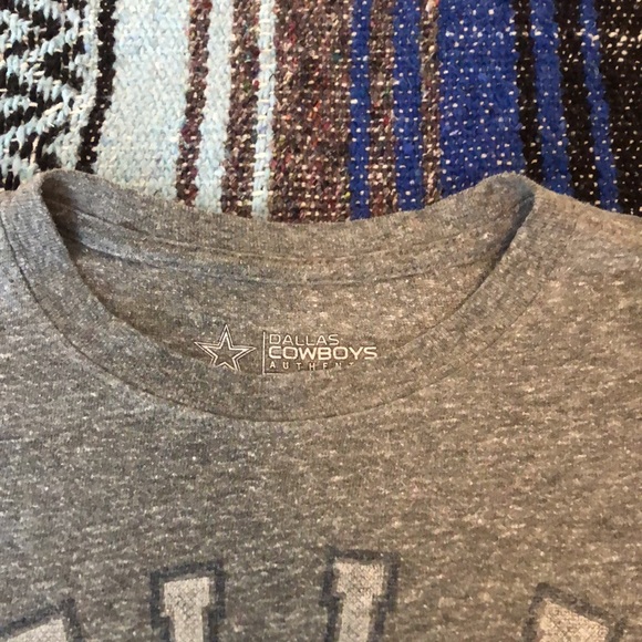 Dallas Cowboys Retro Style Tee Shirt - Picture 3 of 11